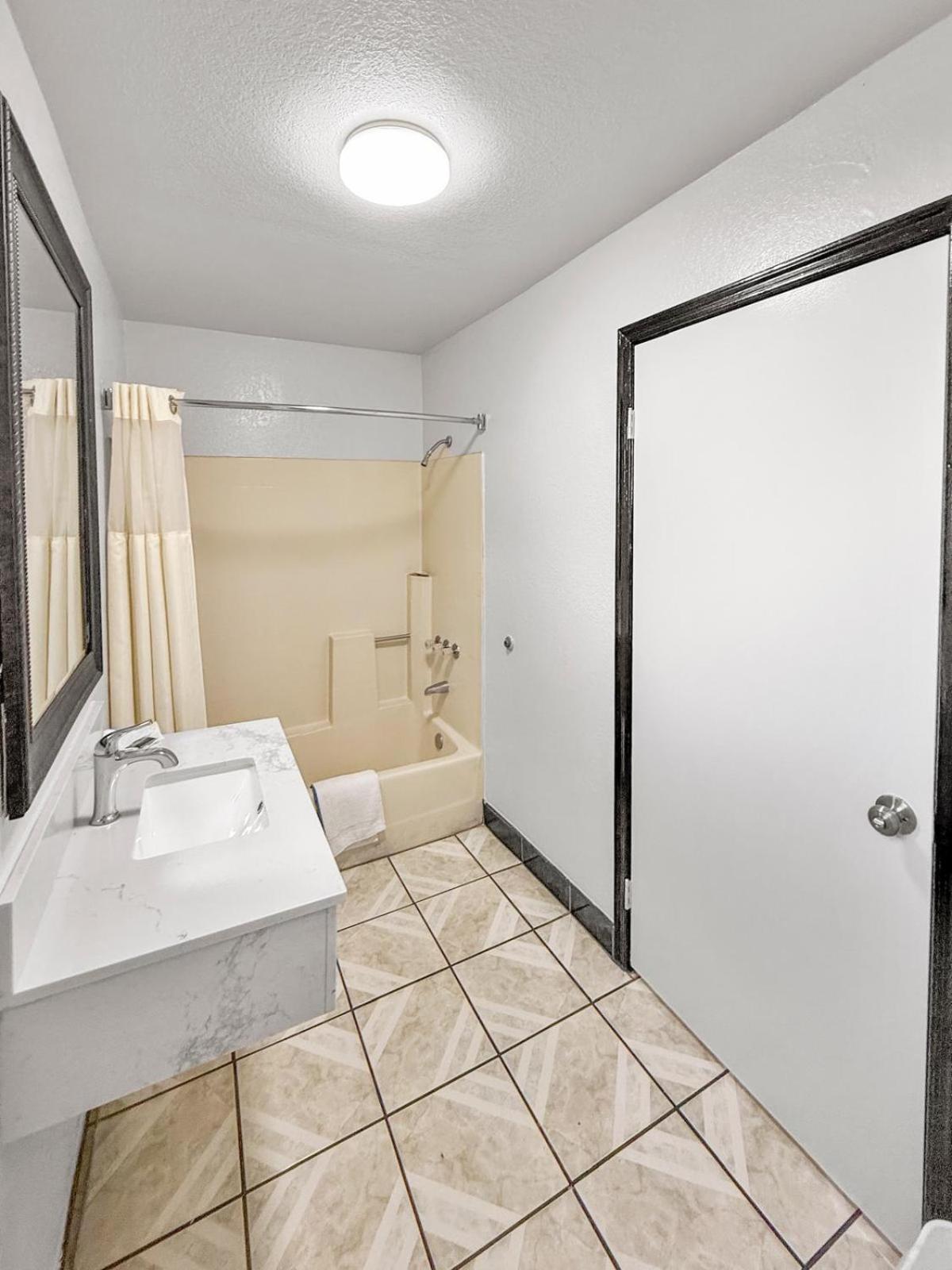Super 7 Motel - Anaheim Packing District & Disneyland מראה חיצוני תמונה