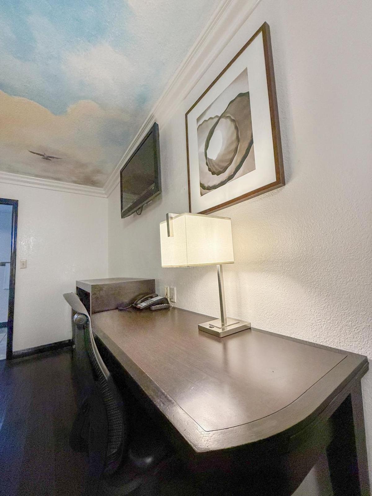 Super 7 Motel - Anaheim Packing District & Disneyland מראה חיצוני תמונה